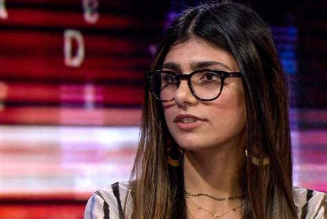 is mia khalifa muslim|Mia Khalifa’s Identity Controversy: Separating Fact。